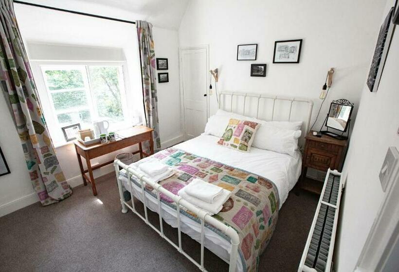 ペンション Old School Wolverton