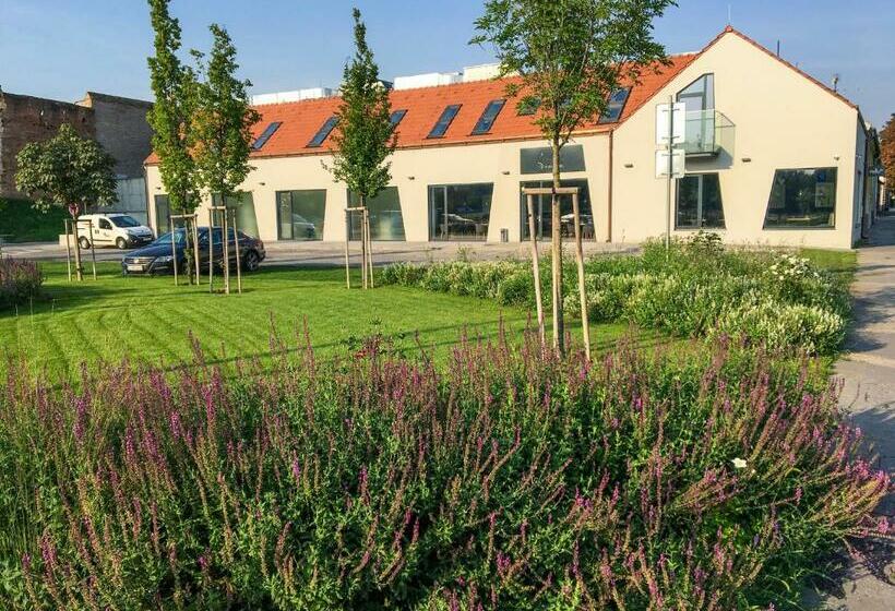 پانسیون Penzión Elements