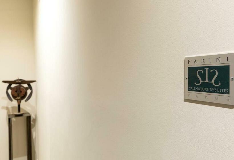 Pension (Hôtel basse catégorie) Salina Luxury Suites