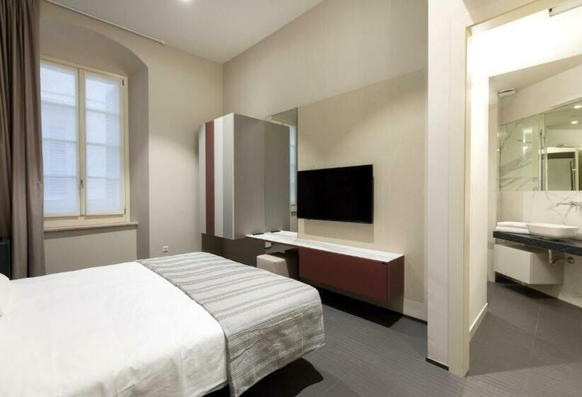 Pension (Hôtel basse catégorie) Salina Luxury Suites