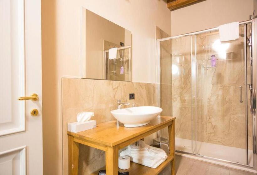 פנסיון Torre Soave   Locazione Turistica