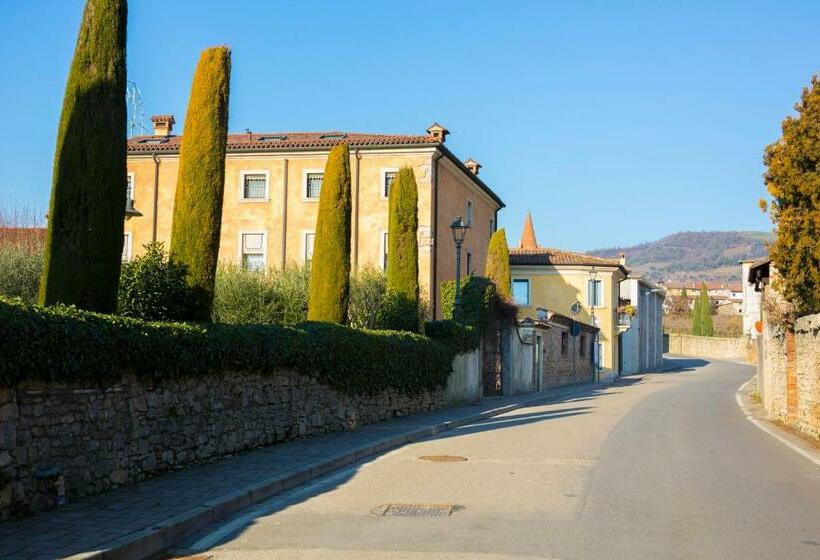 פנסיון Torre Soave   Locazione Turistica