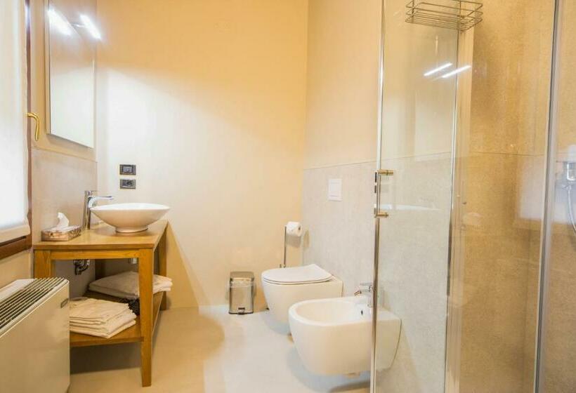 פנסיון Torre Soave   Locazione Turistica