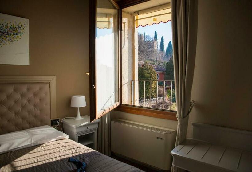 פנסיון Torre Soave   Locazione Turistica