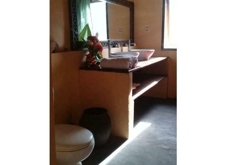 פנסיון Waiara Village Guesthouse