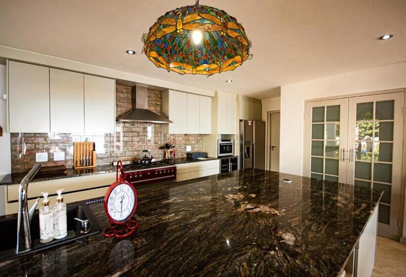 بنسيون Walter’s Place