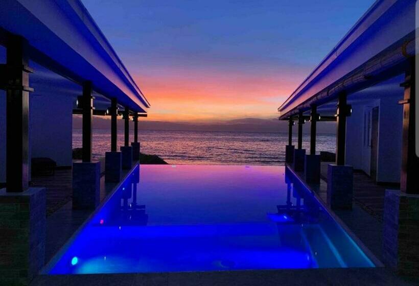 منتجع Alegria Water Front Beach House