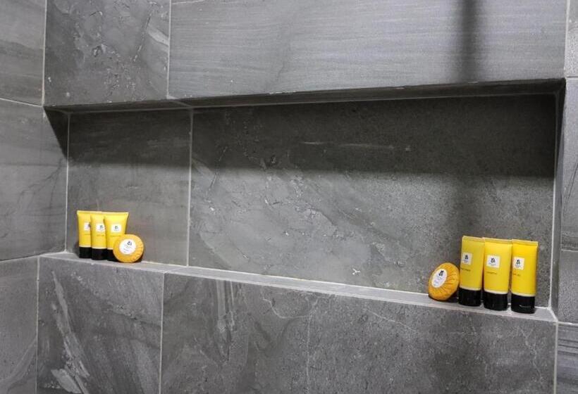 منتجع Alegria Water Front Beach House