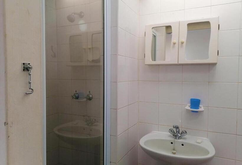 Southern Comfort On The Pool