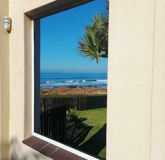 Southern Comfort On The Pool