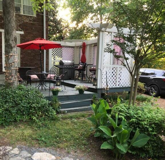 مبيت وإفطار Belmont Inn