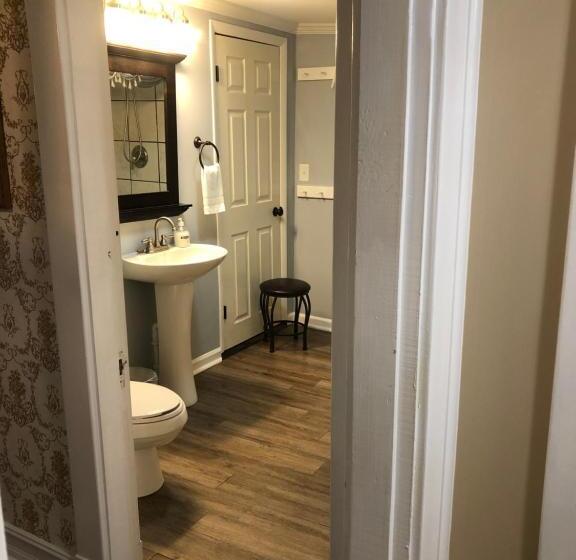 مبيت وإفطار Belmont Inn