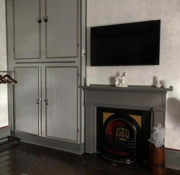 مبيت وإفطار Belmont Inn