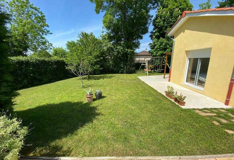 Bed and Breakfast Chambres Dans Villa Avec Piscine