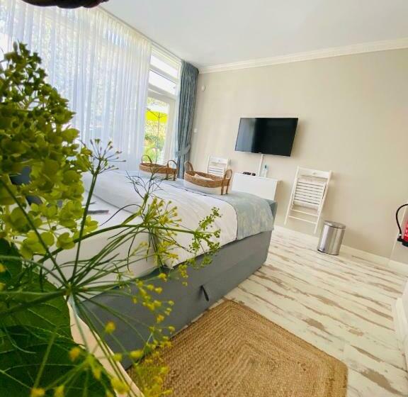 צימר De Tuinkamer     Privé Diner Op De Kamer Mogelijk!!!