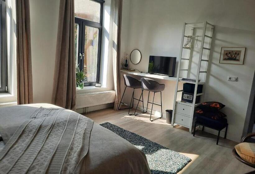 تختخواب و صبحانه Inn The Green