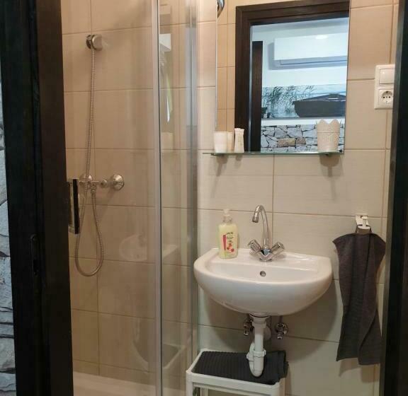 住宿加早餐  Kid Família Panzió Balatonszárszó