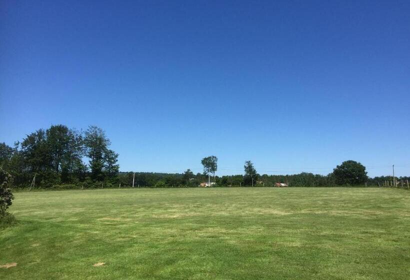 צימר La Blanche Roche