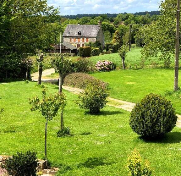 צימר La Blanche Roche