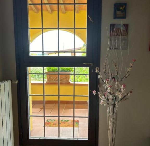 تختخواب و صبحانه La Loggia Del Ciliegio In Chianti