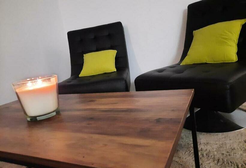 Bed and Breakfast La Ptite Adresse Love Room 150 M2 Piscine Intérieure Chauffé Privée & Spa Privée Parking Gratuit