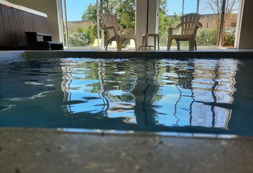 Bed and Breakfast La Ptite Adresse Love Room 150 M2 Piscine Intérieure Chauffé Privée & Spa Privée Parking Gratuit