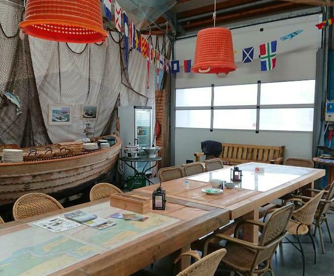 Bed and Breakfast Slaaphuisjes Lauwersmeerplezier!