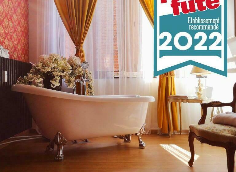 민박 Love Nest Versailles   Unique Louis Xiv Decoration   Calm Location Right In City Center