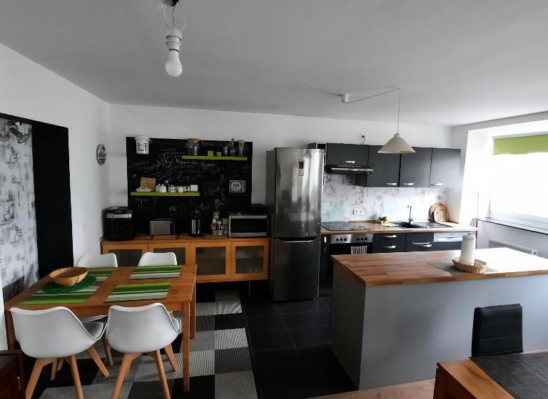 Bed and Breakfast Rooms In Shared House Saarbrucken Center