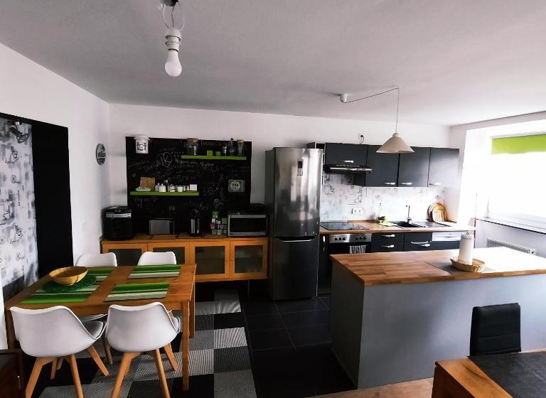 Bed and Breakfast Rooms In Shared House Saarbrucken Center