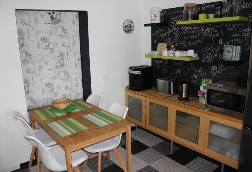 Bed and Breakfast Rooms In Shared House Saarbrucken Center