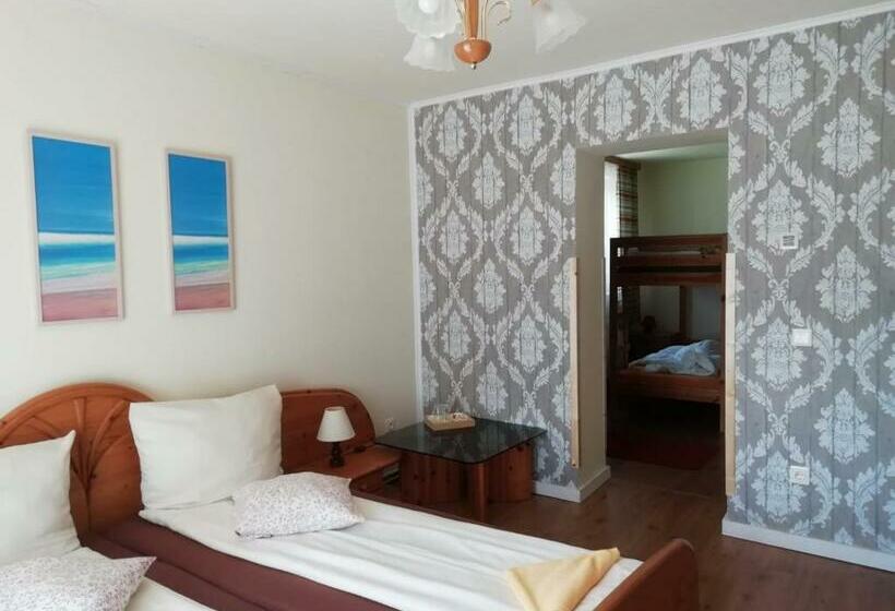 ベッドアンドブレックファースト Tannenhof