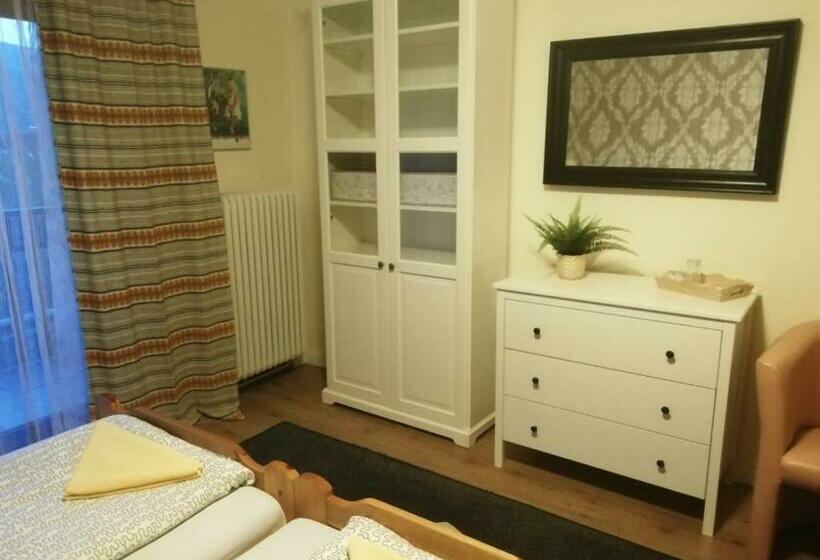 ベッドアンドブレックファースト Tannenhof