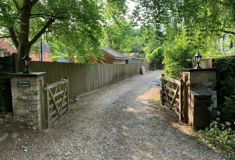 مبيت وإفطار The Little Barn   Self Catering Holiday Accommodation
