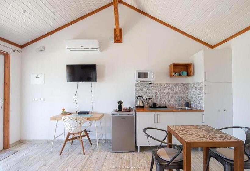 مبيت وإفطار The Olive Hill Guesthouse