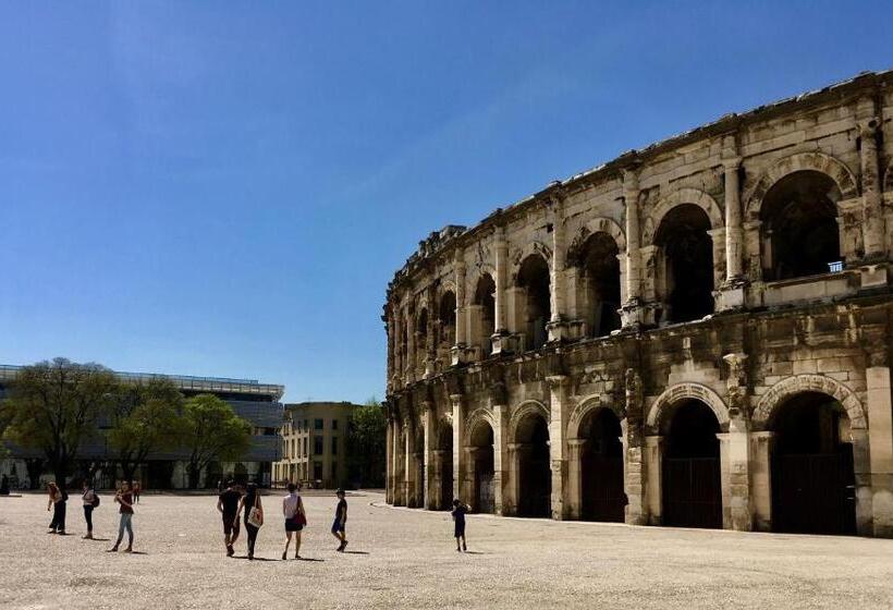 住宿加早餐  Uzes Decouvertes