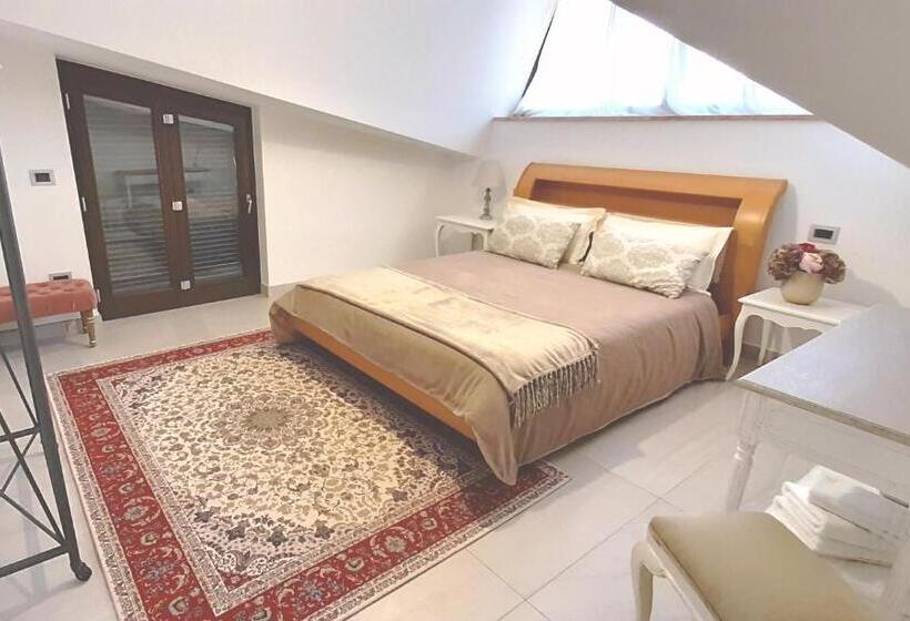 민박 Villa Arya
