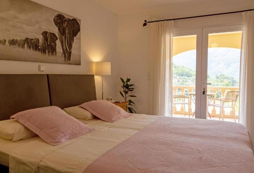 مبيت وإفطار Villa Foia Vella   Adults Only