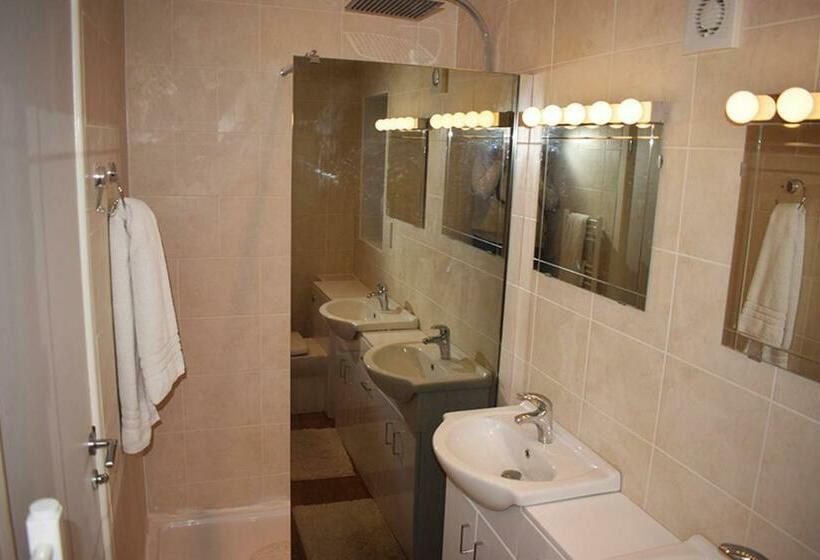 Bed and Breakfast Wings