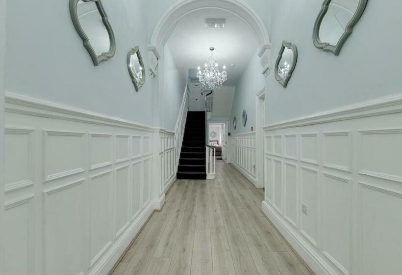 ホテル Rst Rodney Street