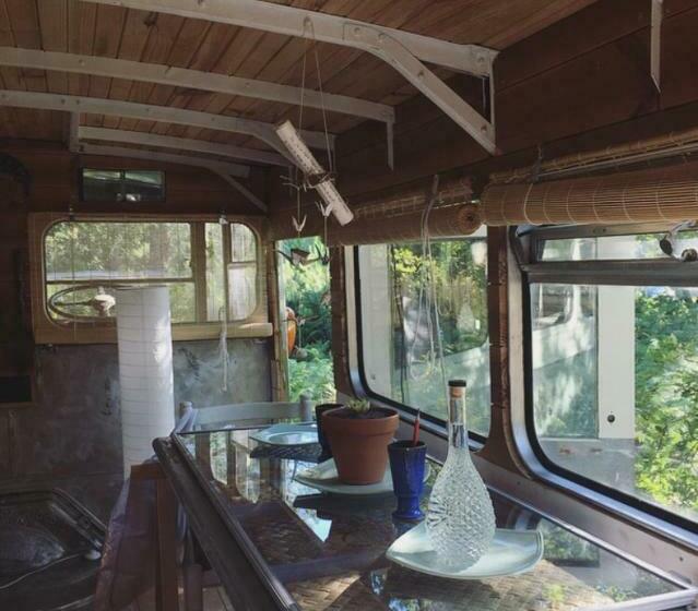 בית מלון כפרי Cosmic English Bus 2 Floor