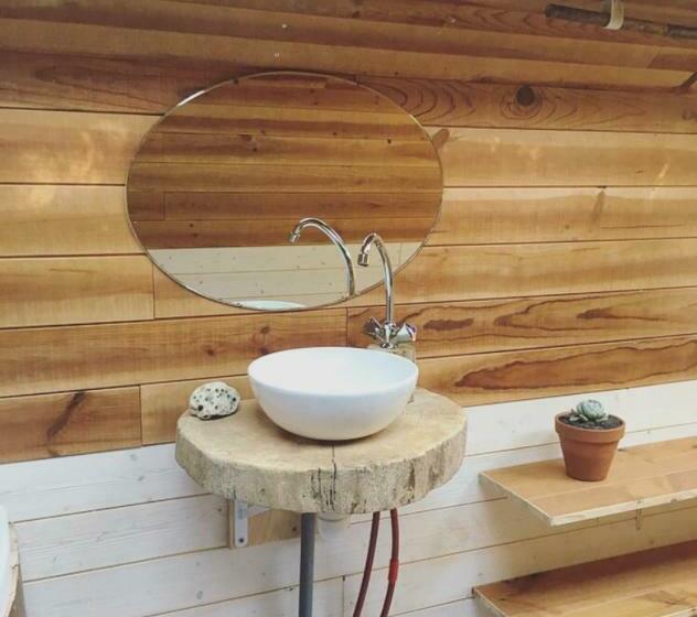 בית מלון כפרי Cosmic English Bus 2 Floor