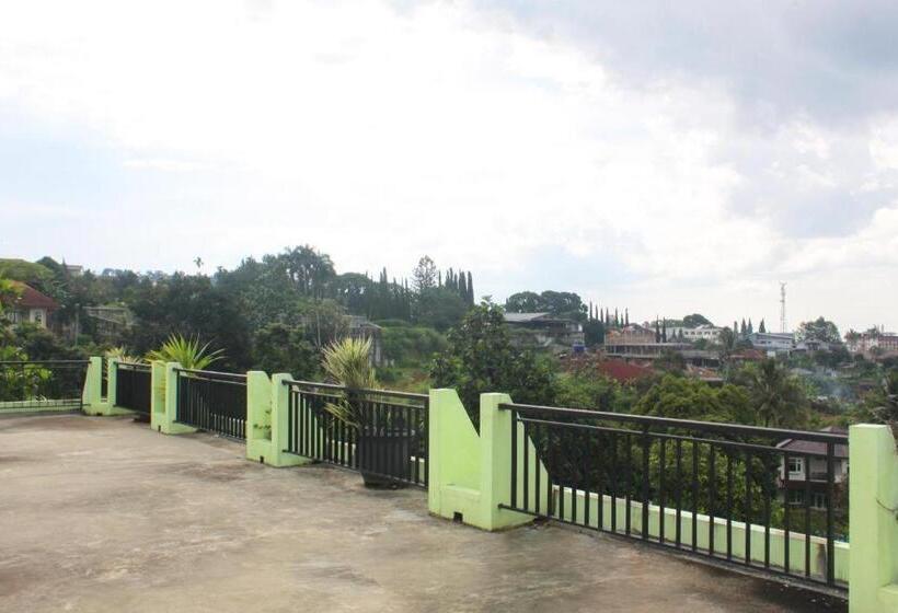 فندق Graha Widjaja