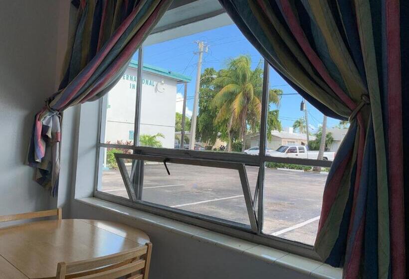 酒店 International Inn On The Bay