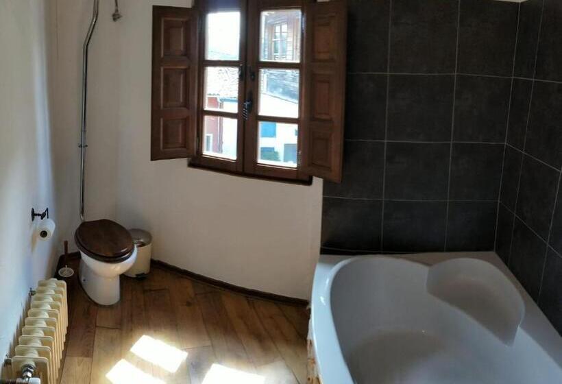 Отель Las Casas De Isu