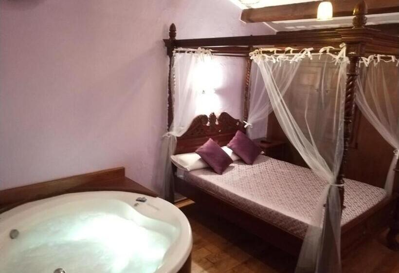 Отель Las Casas De Isu