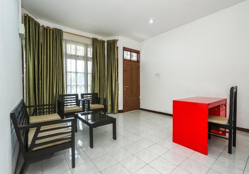 فندق Oyo 1582 Bungo Guest House