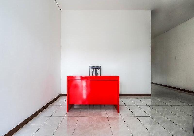 فندق Oyo 1582 Bungo Guest House