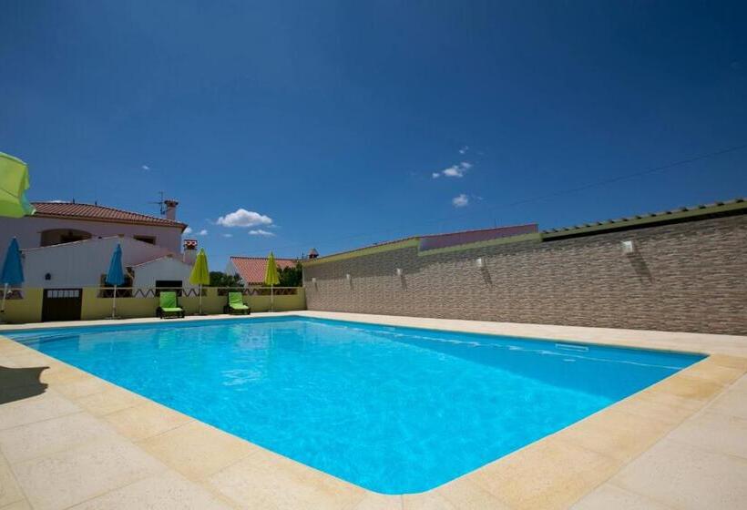 Отель Tapada Da Beirã