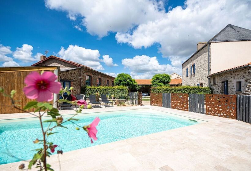 Le Domaine Des Ecoliers B&b